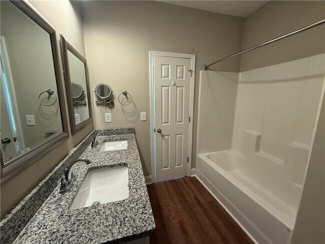 Building Photo - 519 Liberty Pk Dr