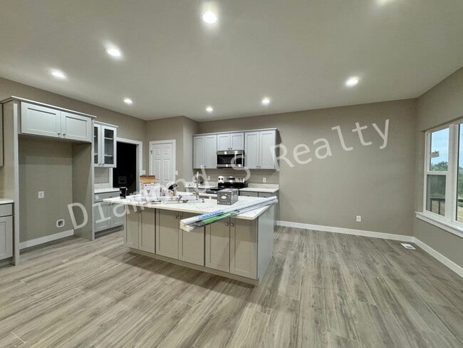 Building Photo - Brand New Build in Desirable Ozark Neighbo...