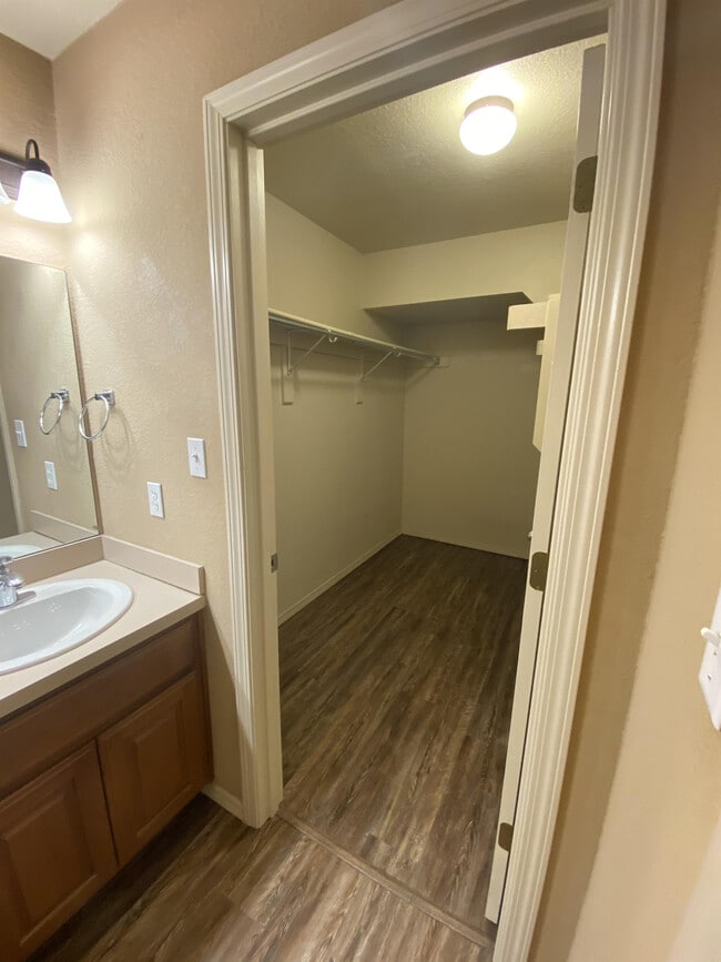 Building Photo - 2808 Fairway Hamlet Ct