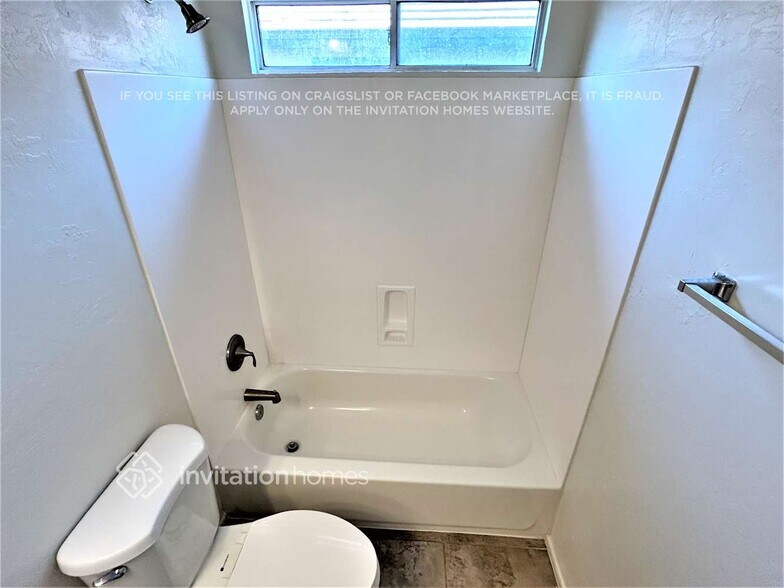 Building Photo - 3933 W Carter Rd