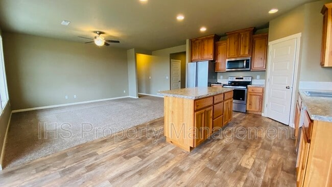 Building Photo - 3907 Charleston Ln