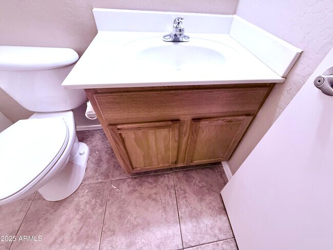 Building Photo - 29152 N Red Finch Dr