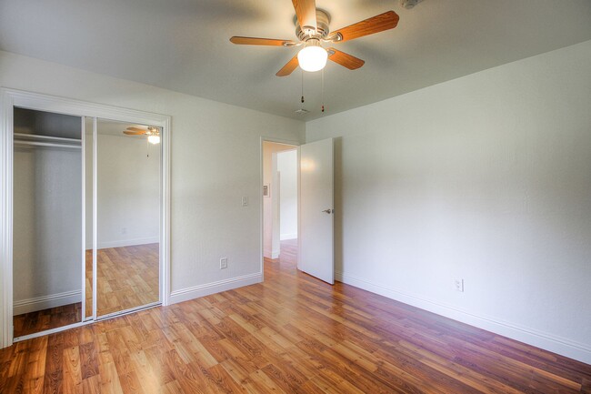 Building Photo - 1x1 in Rincon Valley - Spacious and Bright!