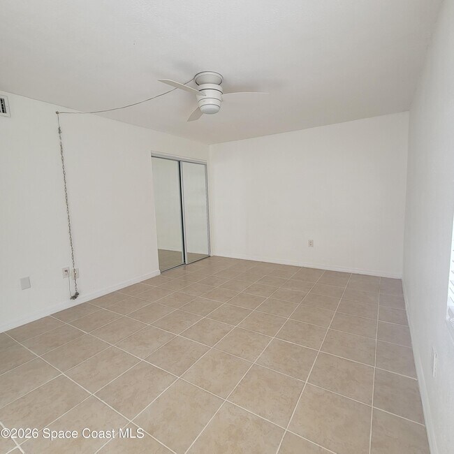 Building Photo - 190 E Olmstead Dr