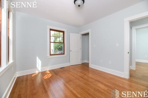 Building Photo - 3 bedroom in West Roxbury MA