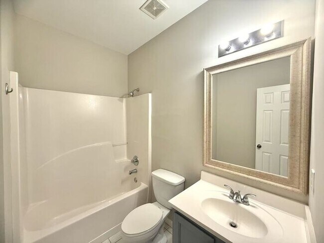 Building Photo - 2168 Pebble Beach Dr