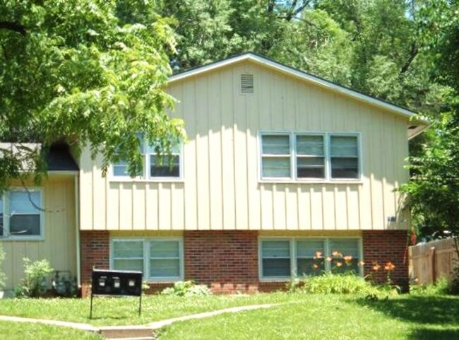 Primary Photo - 1024 Mississippi St