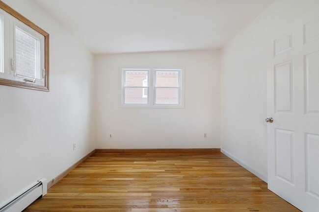 Building Photo - 195 Endicott St