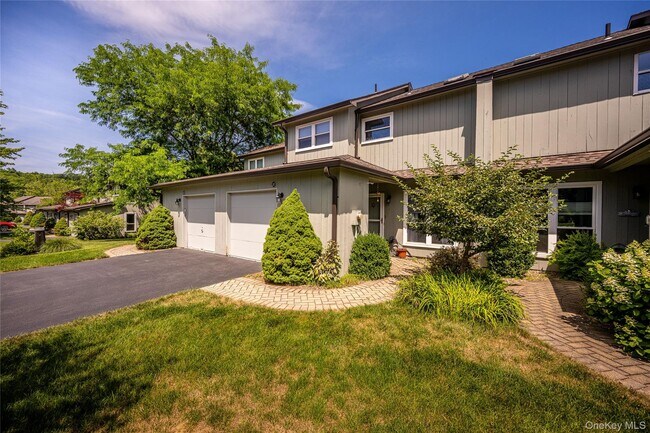 Building Photo - 21 Pond Dr W