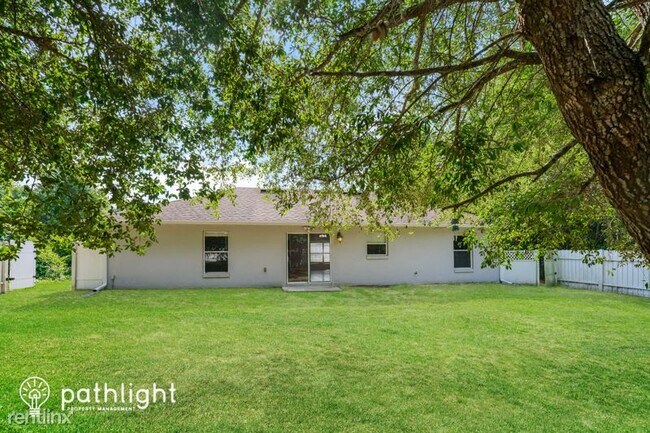Building Photo - 3 br, 2 bath House - 450 S Cedar Ave UNIT