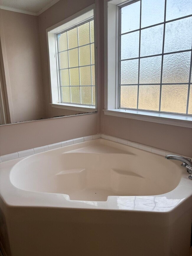 Building Photo - 6115 Dinkins Mill Rd