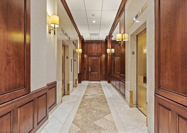 Building Photo - 9 Hawthorne Pl