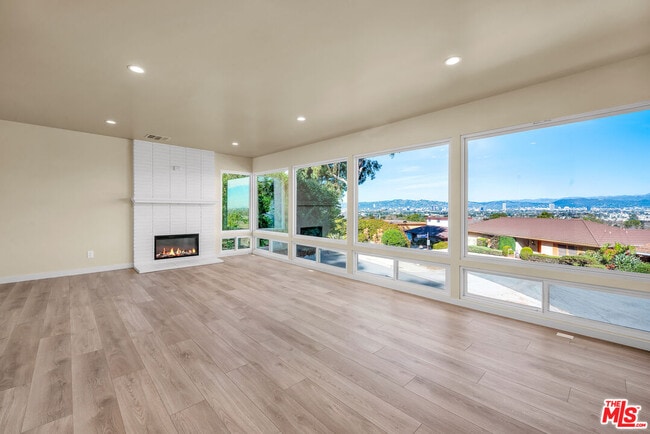 Building Photo - 5324 Weatherford Dr