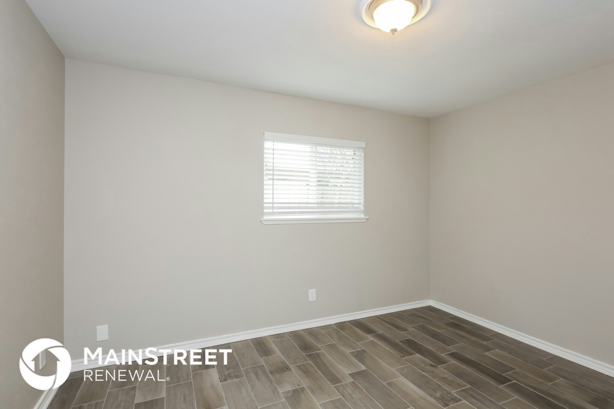 Building Photo - 625 Nora Ln