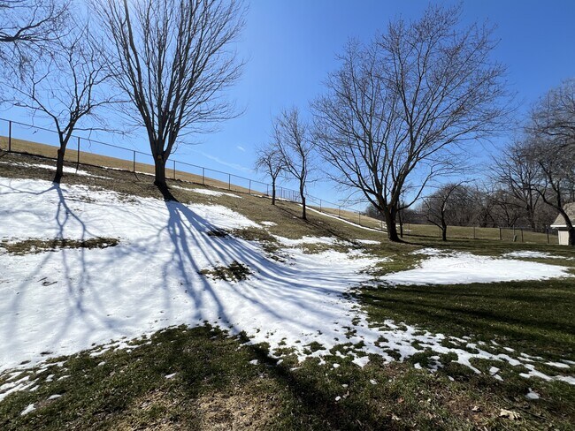 Building Photo - 3690 Keystone Dr