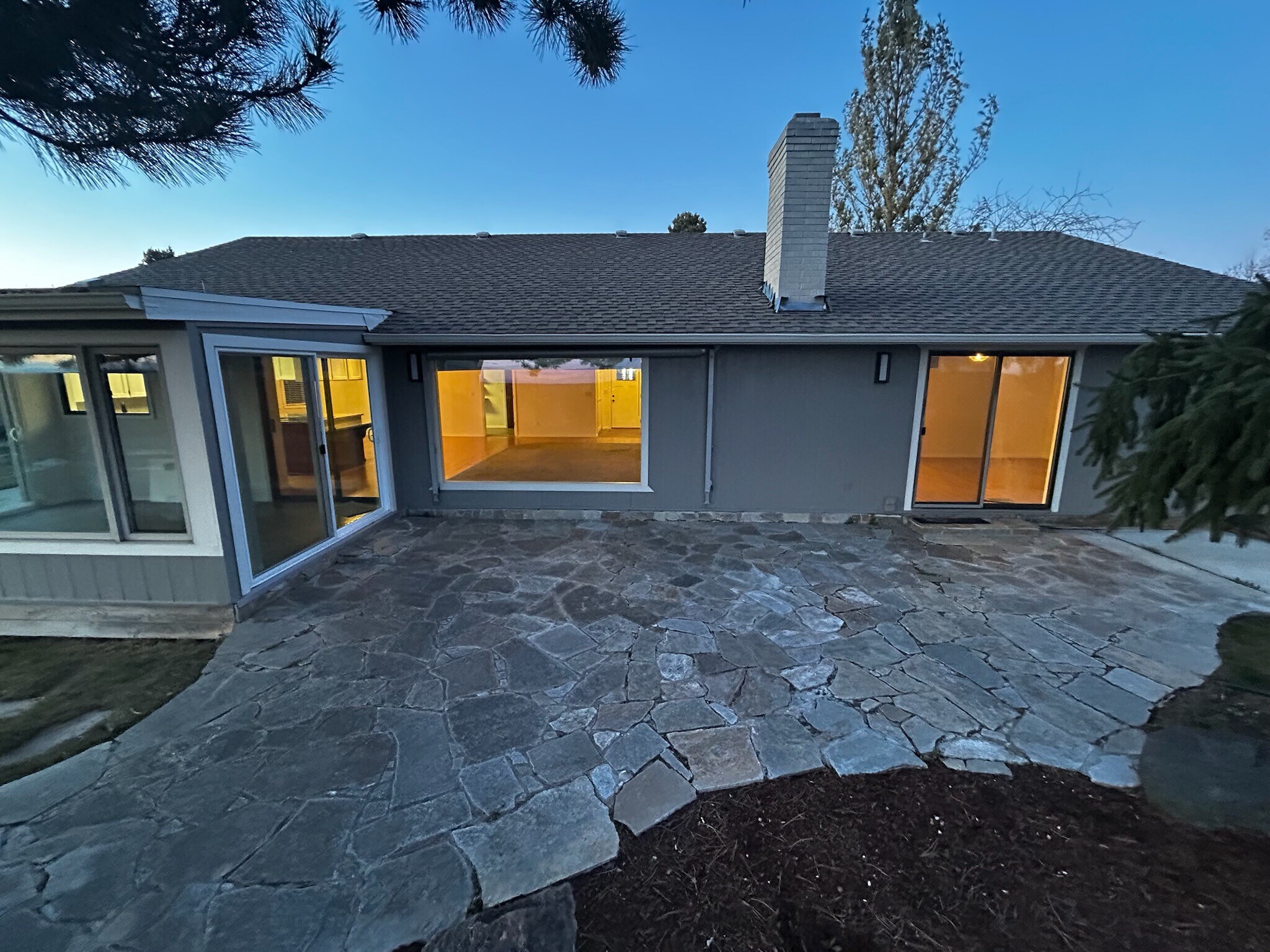 Building Photo - 454 N Pebble Beach Way