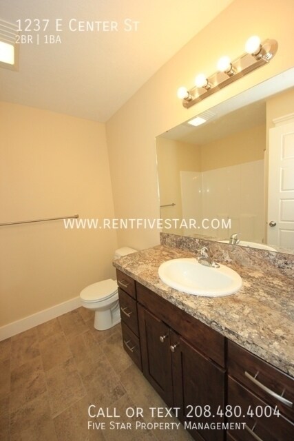 Building Photo - 2 Bedroom Apartment Near ISU Campus! Visit...