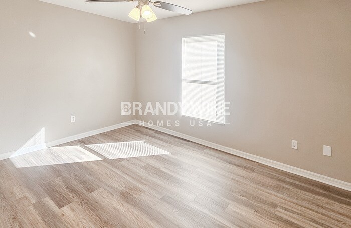 Building Photo - 1013 E Eskimo Ave