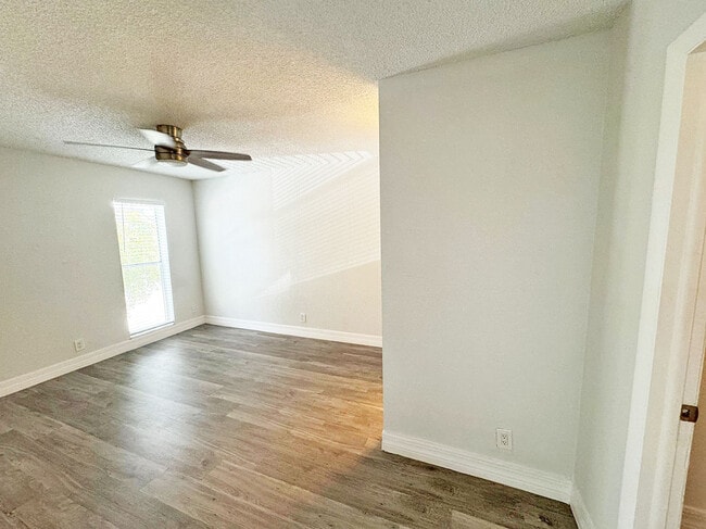 Building Photo - 4465 Treehouse Ln