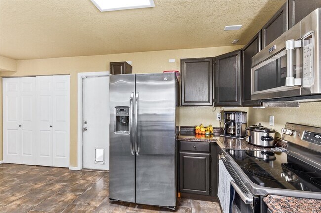 Building Photo - 2805 Tortoise Ct