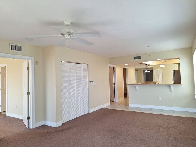 Building Photo - 3BR 3BA Bouchelle Island Condo!