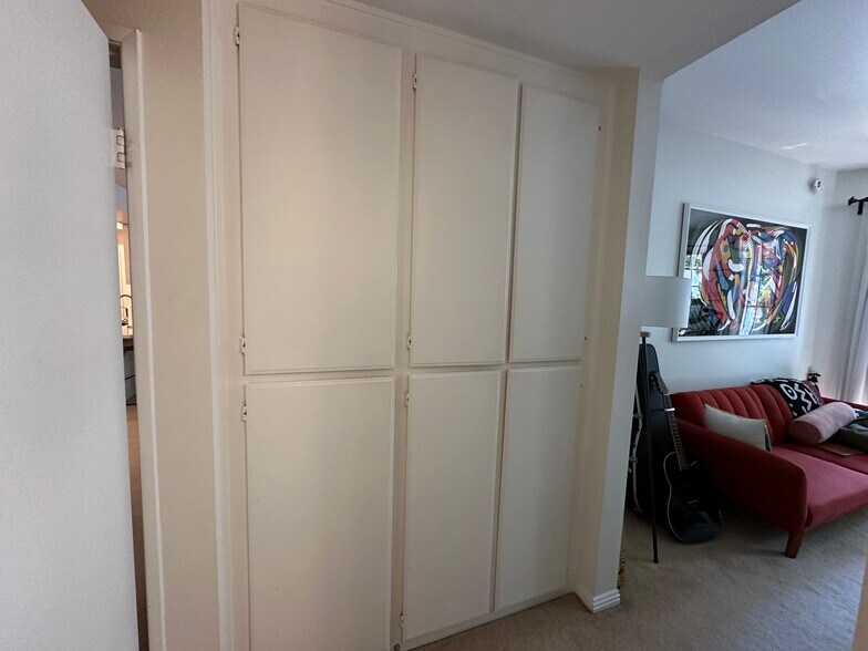 En suite bedroom hall from entrance - 10021 Tabor Street