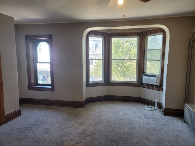 Building Photo - 1434 Monroe St