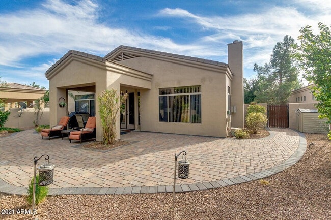 Building Photo - 3922 E Carson Rd