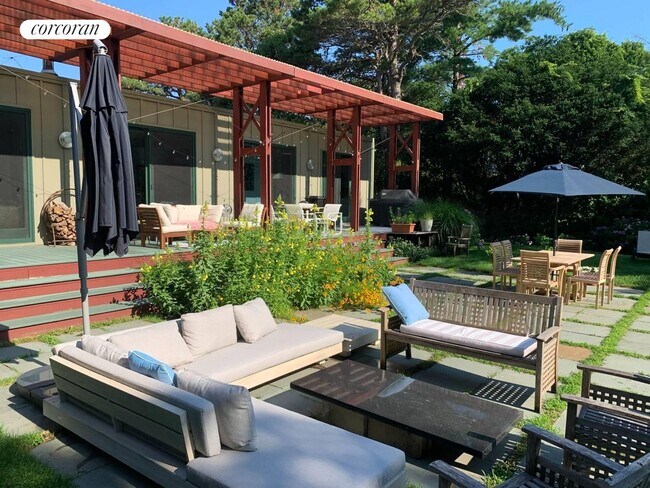 Building Photo - 22 Whitney Rd