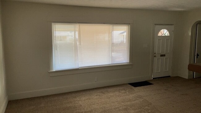 Building Photo - 237 Westwood Ave