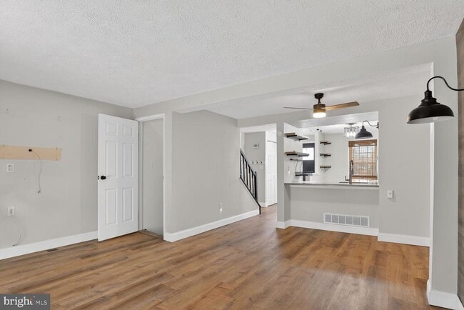 Building Photo - 3 Verity Ct