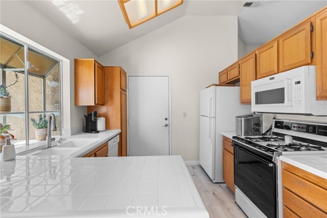 Building Photo - 6681 Brighton Pl