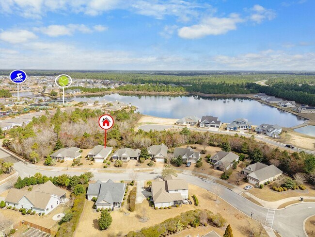Building Photo - ~ COMPASS POINTE ~
