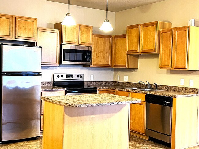 Building Photo - 1805 SW White Birch Cir