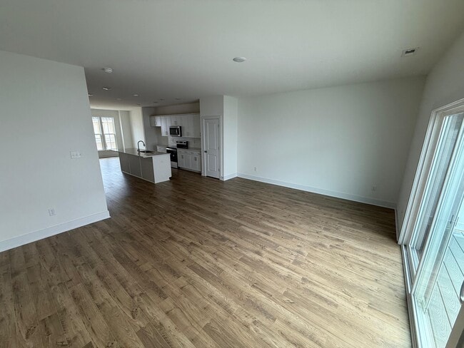 Building Photo - 15354 Oasis Sun Aly