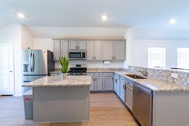 Building Photo - 7522 Greenbriar Cayon Ln