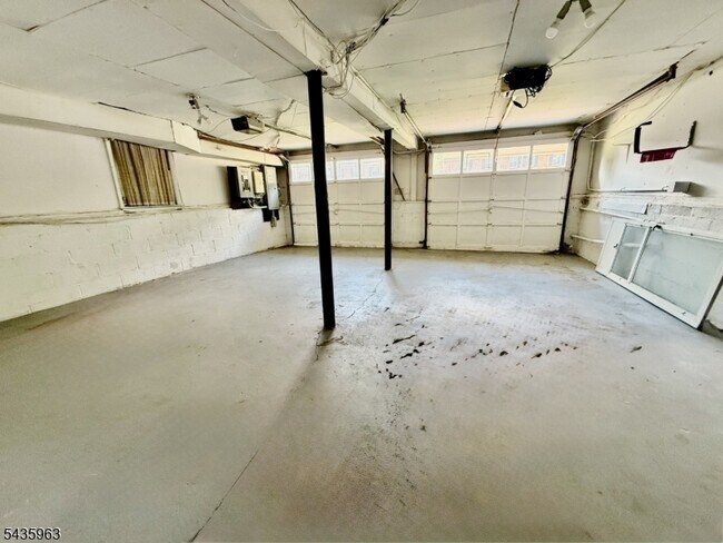 Building Photo - 65 Wabeno Ave
