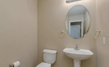 Building Photo - 3320 E Elgin St