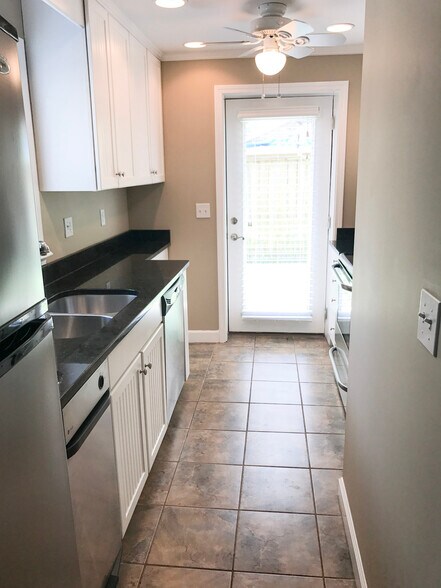 Building Photo - 3612 Walsh St