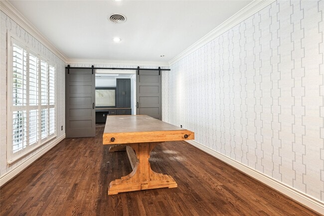 Building Photo - 5823 Valkeith Dr