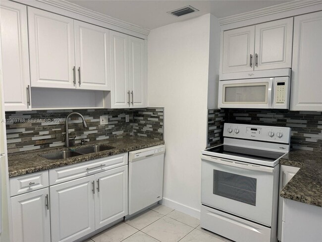 Building Photo - 15332 SW 80th Ln