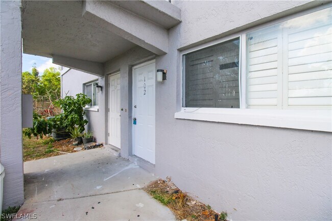 Building Photo - 10101 Sandy Hollow Ln