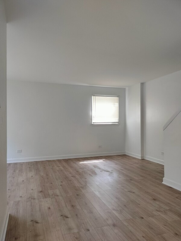 Building Photo - 7910 S Muskegon Ave