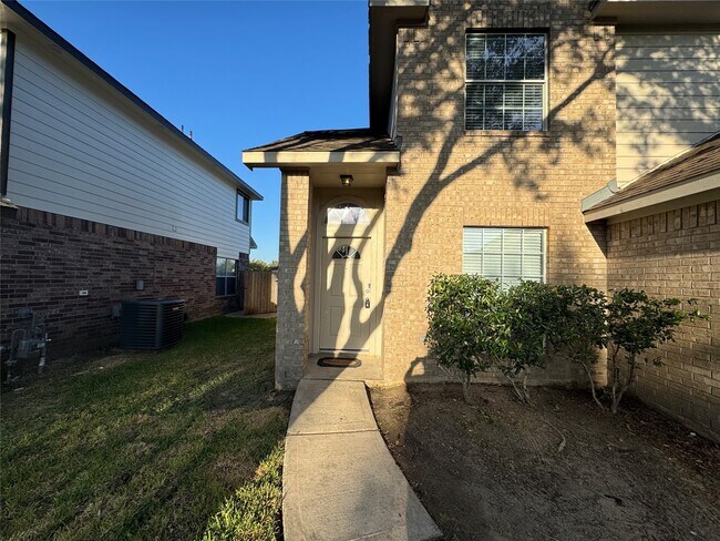 Building Photo - 11811 Madison Kendall Ln