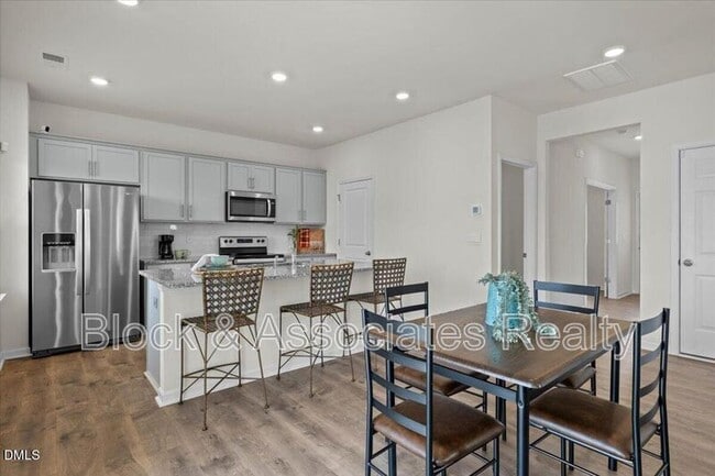 Building Photo - 97 Long Mdw Ln