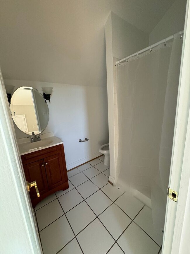 Building Photo - 67 E Shirley Ave