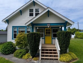 Building Photo - 3Bd/2Ba Everett Condo