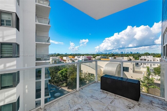 Building Photo - 6103 Aqua Ave