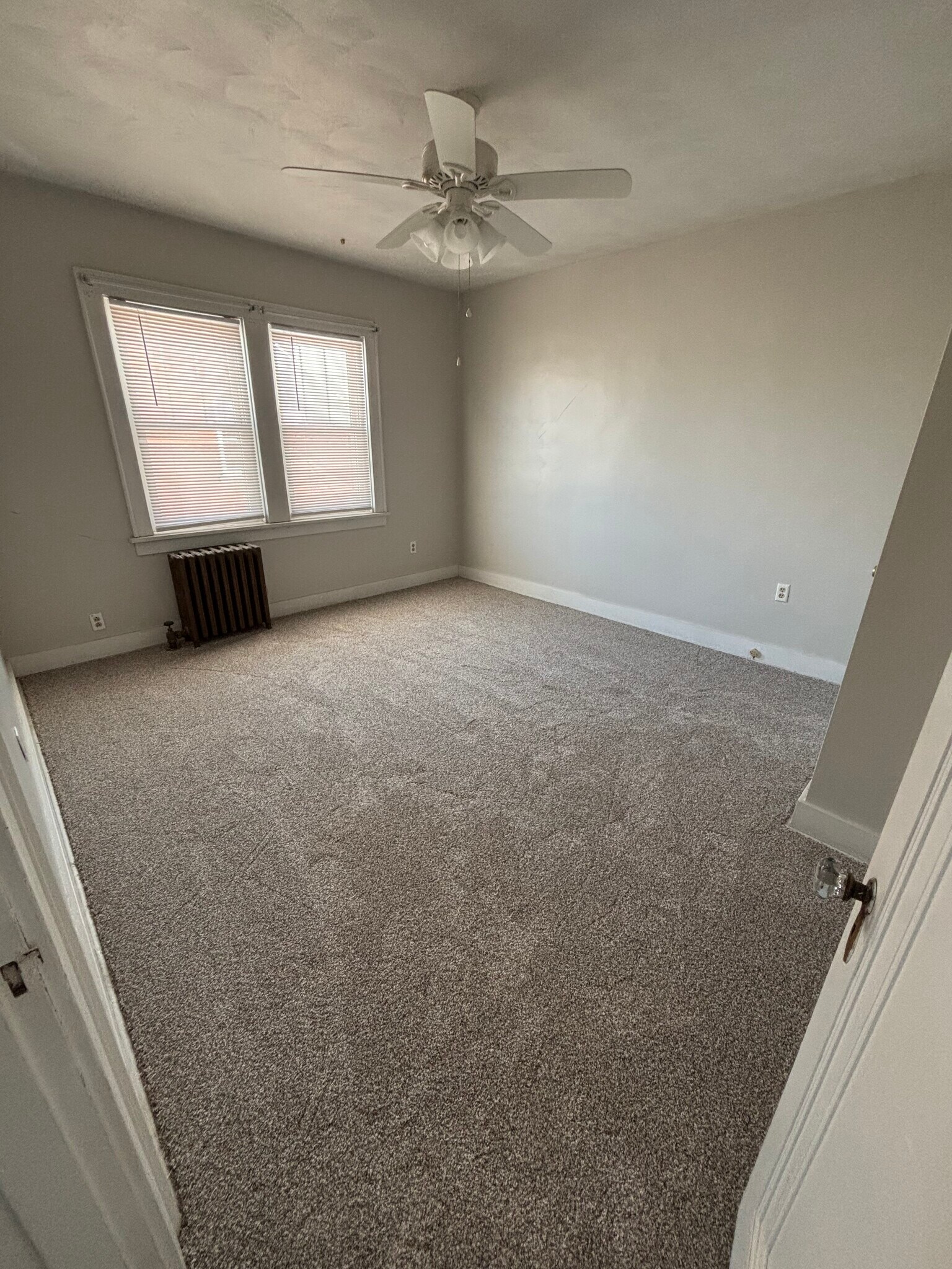 Building Photo - 211 Woodlawn Ave