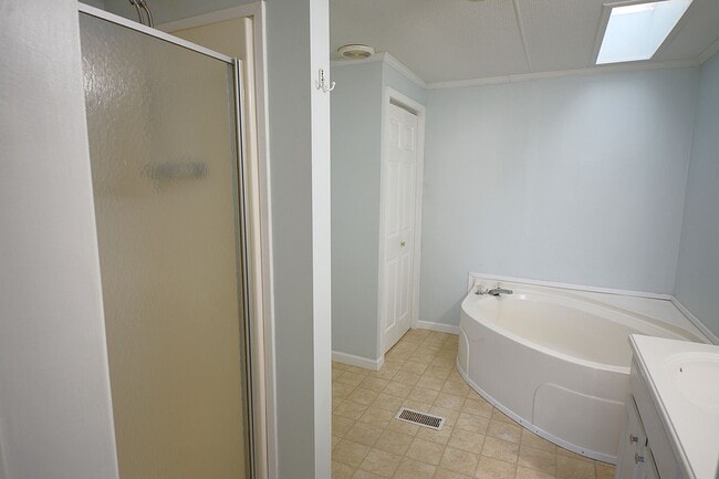 Building Photo - 106 Fishtail Ct